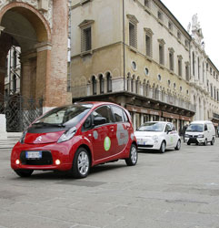 La partenza della "staffetta" da Piazza dei Signori a Vicenza