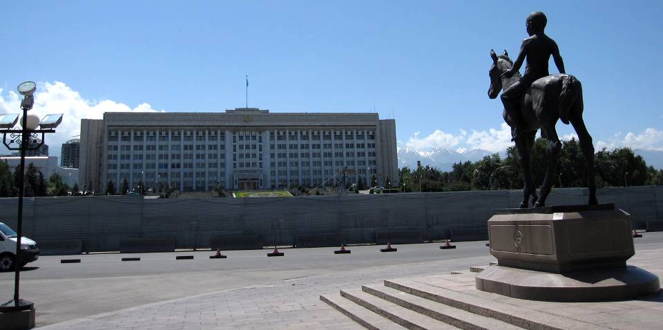 La sede municipale di Almaty, la città del Kazakhstan più popolosa. Foto Stefan Krasowski