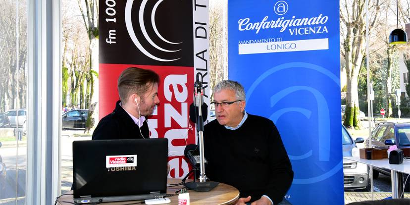 Luigino Bari ai microfoni di Radio Vicenza Luigino Bari ai microfoni di Radio Vicenza