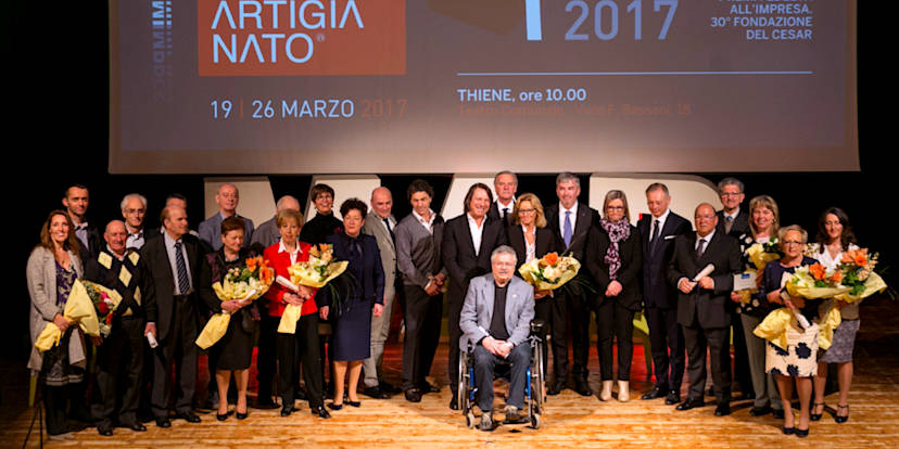 Il gruppo dei premiati al termine della cerimonia Il gruppo dei premiati al termine della cerimonia