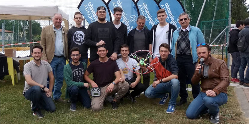 La squadra vincitrice del Drone War Game 2017 La squadra vincitrice del Drone War Game 2017