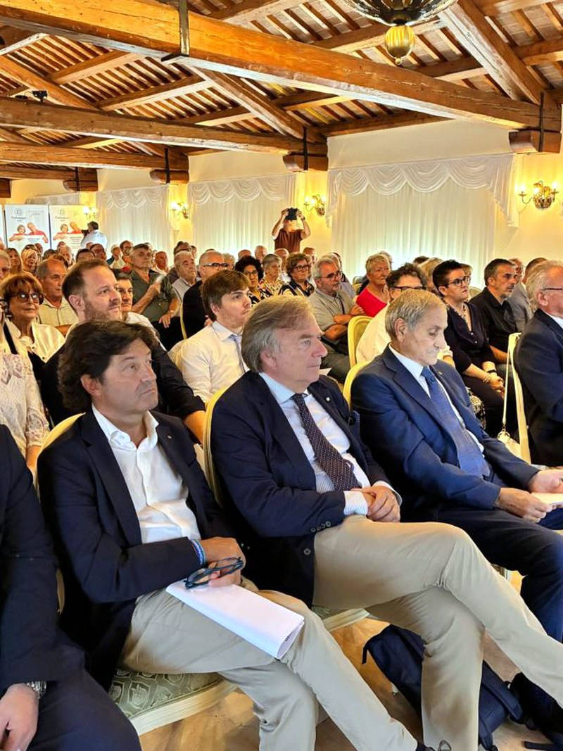Partecipanti al convegno sulla sanità territoriale e i servizi per gli anziani